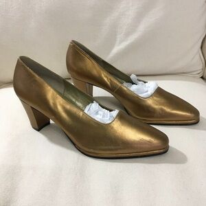 Elegant Gold Women's Heels